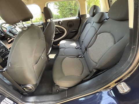 One 1.6 5dr Hatchback Automatic Petrol