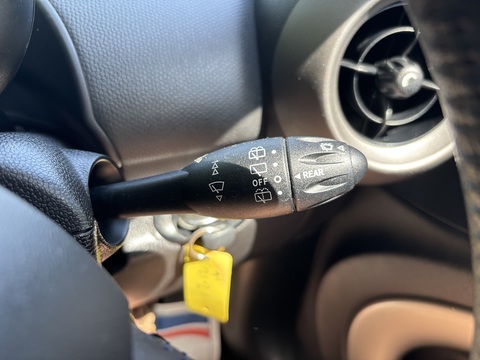 One 1.6 5dr Hatchback Automatic Petrol