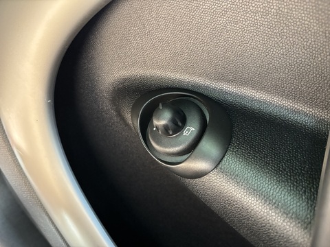 One 1.6 5dr Hatchback Automatic Petrol