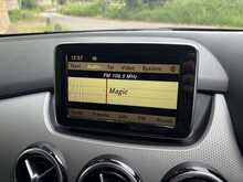 Mercedes-Benz B-Class B180 Blueefficiency Sport