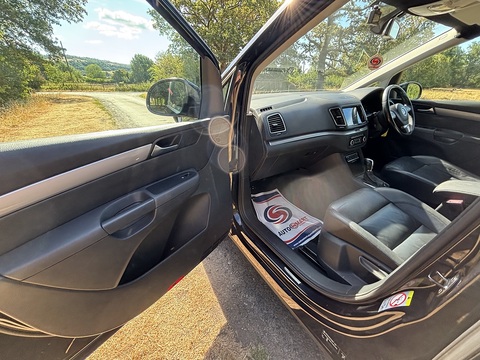 Se Tsi Bluemotion Technology Dsg 1.4 5dr Mpv Semi Auto Petrol