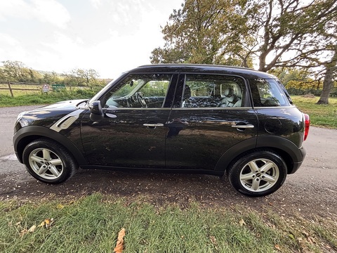 One 1.6 5dr Hatchback Automatic Petrol
