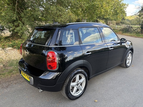 One 1.6 5dr Hatchback Automatic Petrol