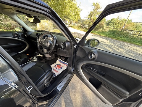 One 1.6 5dr Hatchback Automatic Petrol