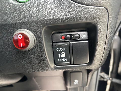 GL Pack Custom 658 5dr MPV Automatic Petrol