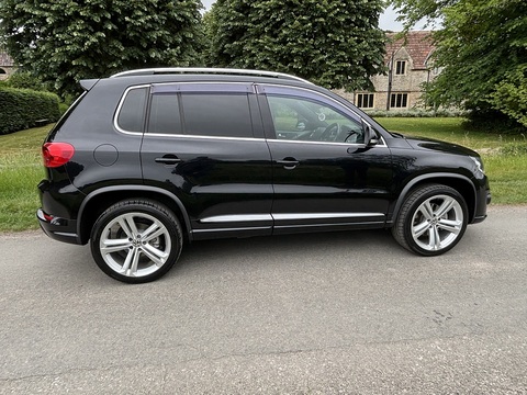 R Line Tsi 4Motion Dsg 2.0 5dr Estate Semi Auto Petrol
