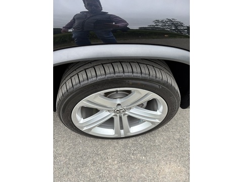 R Line Tsi 4Motion Dsg 2.0 5dr Estate Semi Auto Petrol