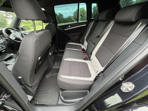 R Line Tsi 4Motion Dsg 2.0 5dr Estate Semi Auto Petrol