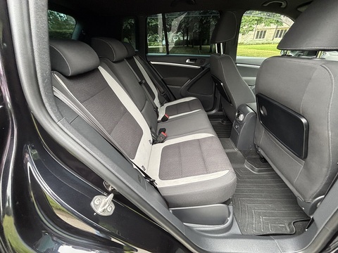 R Line Tsi 4Motion Dsg 2.0 5dr Estate Semi Auto Petrol