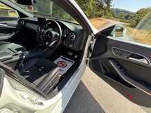Mercedes-Benz Cla Cla 180 Amg Line