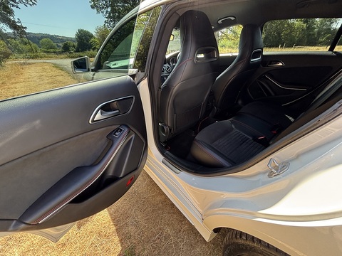 Cla 180 Amg Line 1.6 5dr Estate Automatic Petrol