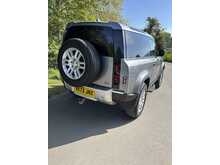 Land Rover Defender 90 D250 MHEV