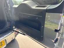 Land Rover Defender 90 D250 MHEV