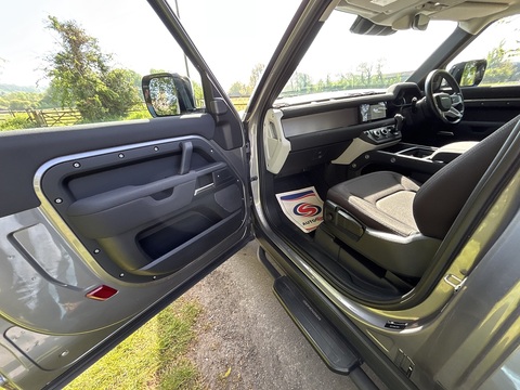 3.0 D250 MHEV Hard Top SUV 3dr Diesel Auto 4WD SWB Euro 6 (s/s) (250 ps)