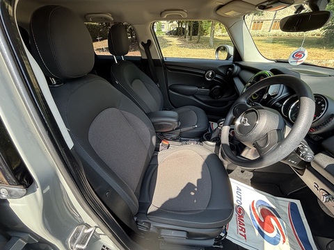 One 1.2 5dr Hatchback Automatic Petrol