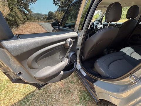 One 1.2 5dr Hatchback Automatic Petrol