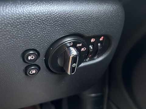 One 1.2 5dr Hatchback Automatic Petrol