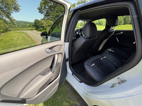 1.6 TDI S line Style Edition Sportback 5dr Diesel Manual Euro 5 (s/s) (105 ps)