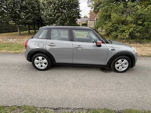 Cooper 1.5 5dr Hatchback Automatic Petrol