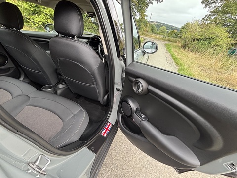 Cooper 1.5 5dr Hatchback Automatic Petrol