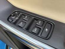 Volvo Xc60 T5 R-Design