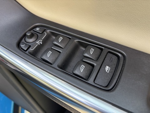 T5 R-Design 2.0 5dr Estate Automatic Petrol