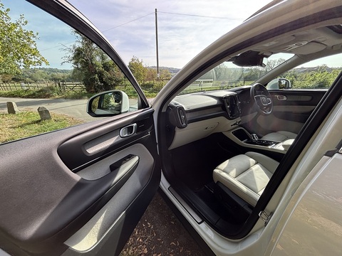 T4 Inscription Awd 2.0 5dr Estate Automatic Petrol