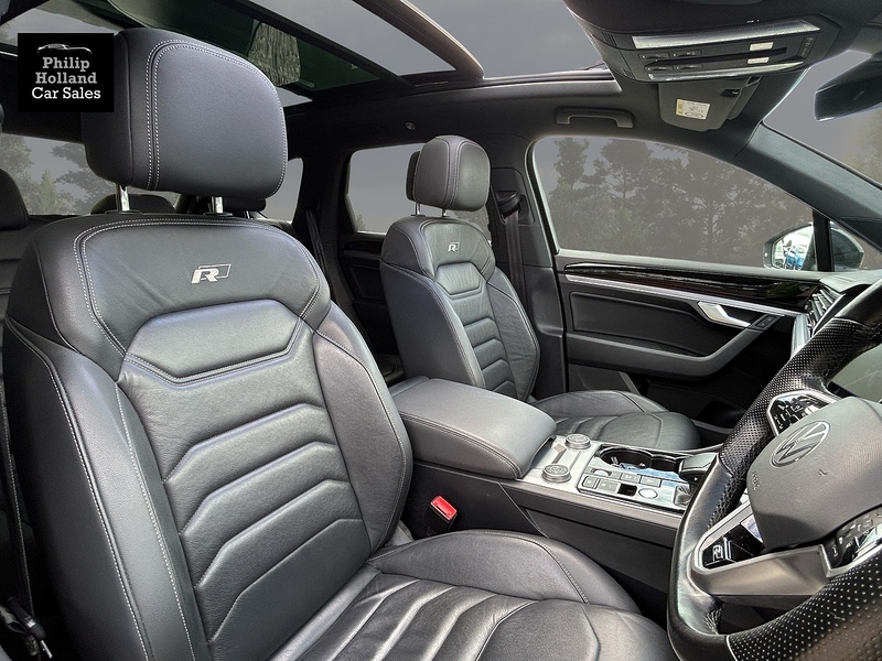 Volkswagen Touareg TDI V6 Black Edition - U10001