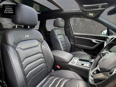 Volkswagen Touareg TDI V6 Black Edition - U10001