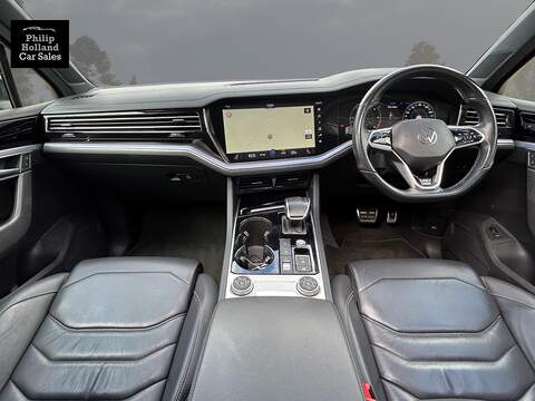 Volkswagen Touareg TDI V6 Black Edition - U10001