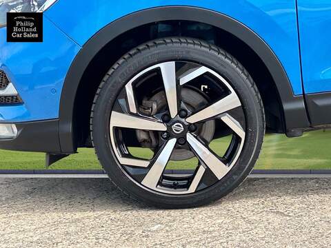 Nissan Qashqai DIG-T Tekna - U10002