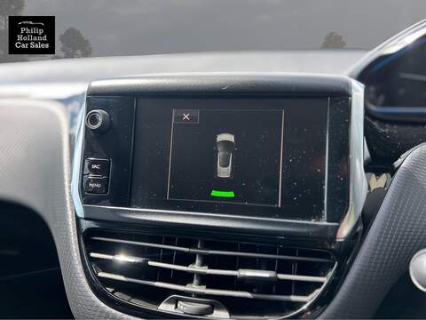 Peugeot 2008 PureTech Allure - U10011