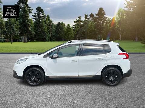 Peugeot 2008 PureTech Allure - U10011