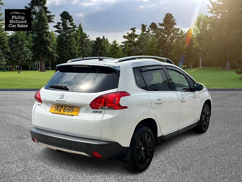 Peugeot 2008 PureTech Allure - U10011