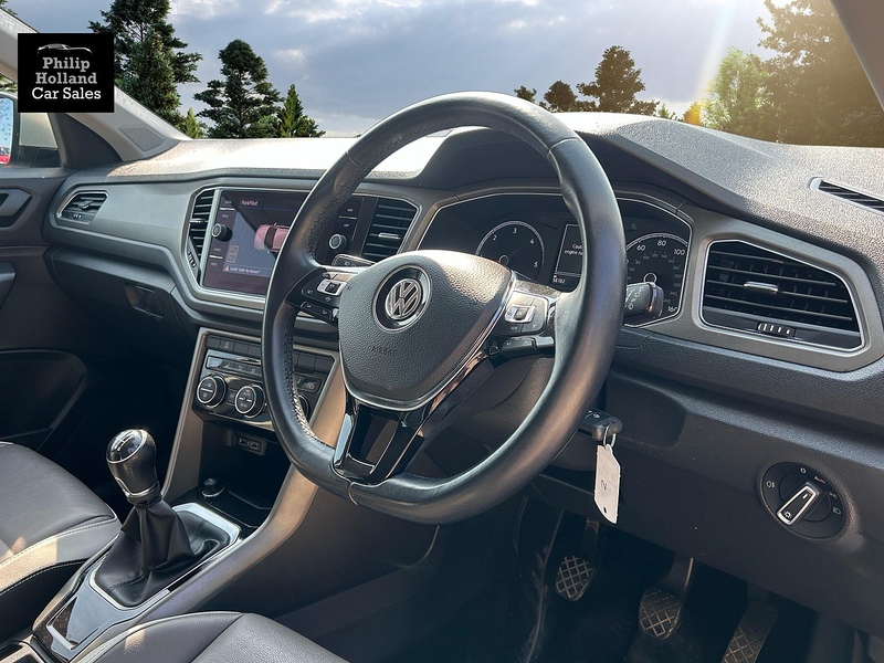 Volkswagen T-Roc TDI SE - U10014