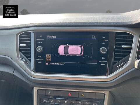 Volkswagen T-Roc TDI SE - U10014