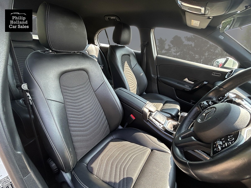 Mercedes-Benz A Class A180d SE - U10016