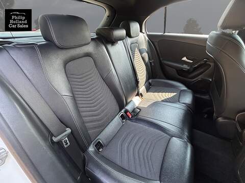 Mercedes-Benz A Class A180d SE - U10016