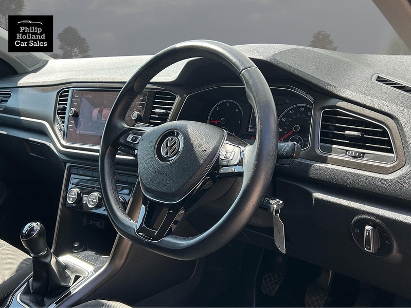 Volkswagen T-Roc TDI SE - U10019