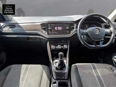 Volkswagen T-Roc TDI SE - U10019