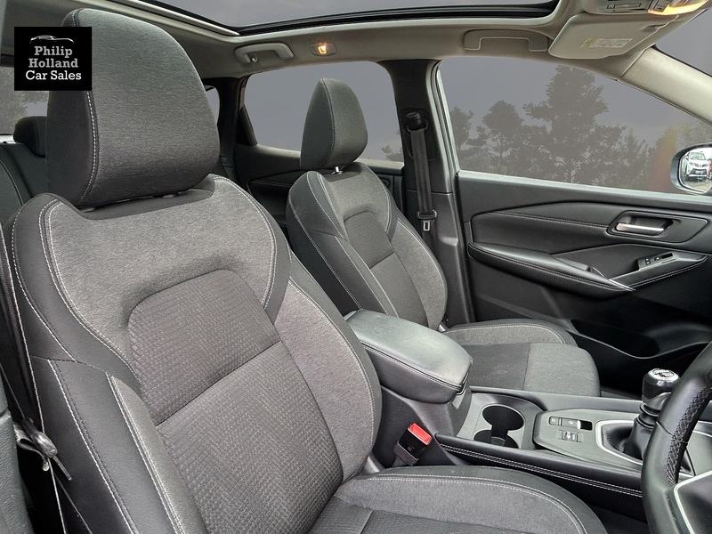 Nissan Qashqai DIG-T MHEV N-Connecta - U10021