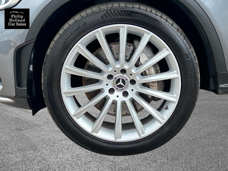Mercedes-Benz GLC GLC220d AMG Line - U10026