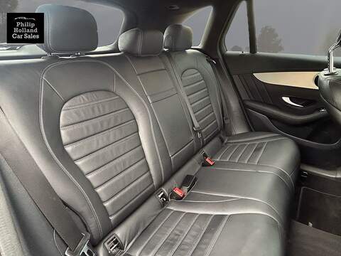 Mercedes-Benz GLC GLC220d AMG Line - U10026