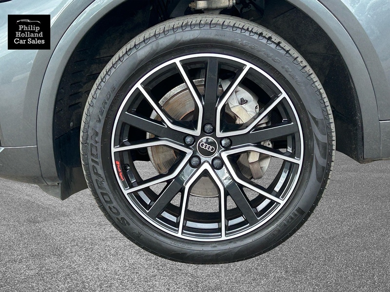 Audi Q5 TDI Black Edition - U10029
