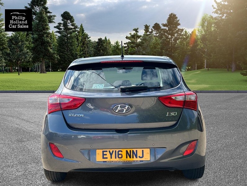 Hyundai i30 CRDi Blue Drive SE - U10037