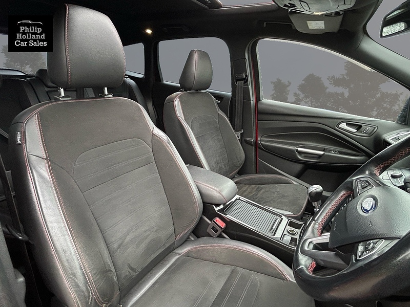 Ford Kuga T EcoBoost ST-Line X - U10041