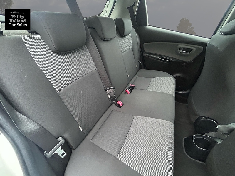 Toyota Yaris Dual VVT-i Icon - U10046