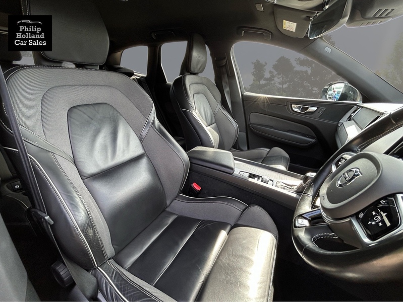 Volvo XC60 D4 R-Design - U10048