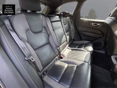 Volvo XC60 D4 R-Design - U10048