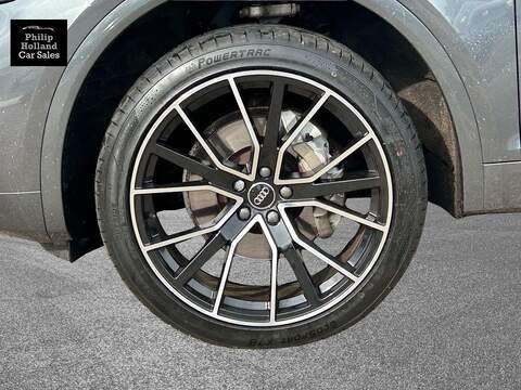 Audi Q5 TDI S line - U10055